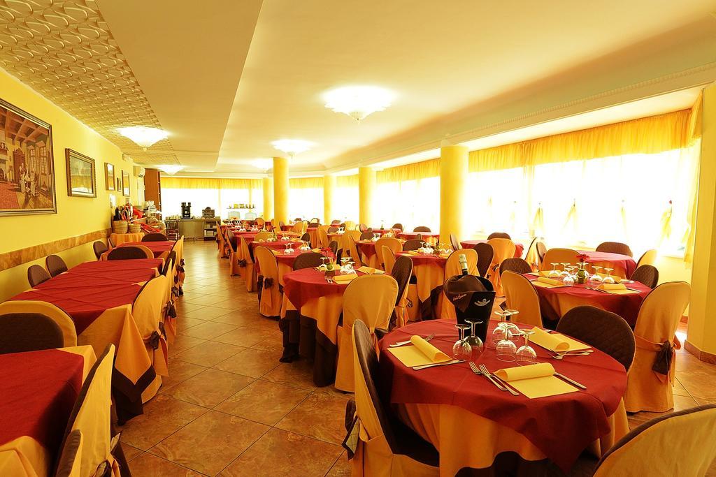 Hotel Bamar Pinarella Exterior photo